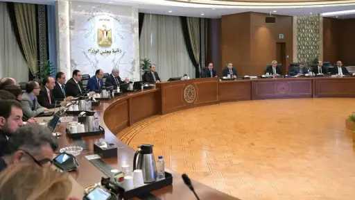 رئيس الوزراء: مستشفى 500 500...