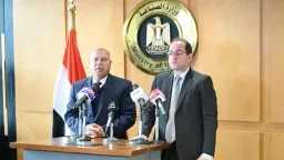 وزيرا الصناعة والمالية يعلنان إطلاق...