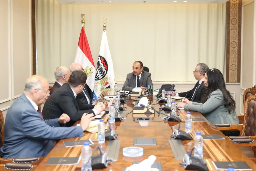وزير قطاع الأعمال يبحث آفاق التعاون مع تكنيب إنرجيز الإيطالية