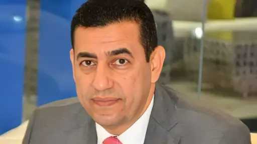 أسامة عبد الله على رأس...