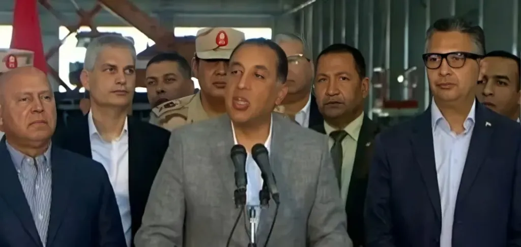 ”مدبولي“ يعلن انطلاقة جديدة: أول عربة قطارات من مصنع نيرك ترى النور يوليو المقبل