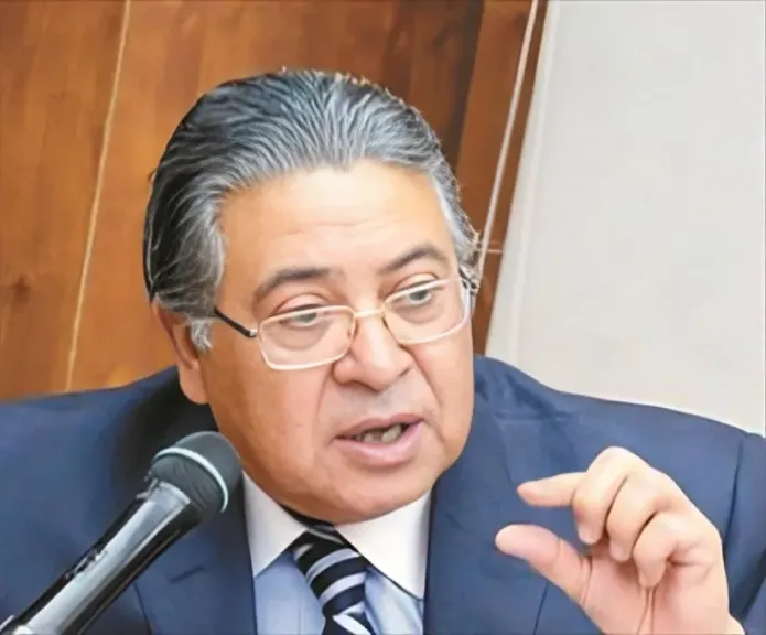 الدكتور نادر الببلاوي