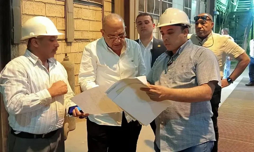 جولة ميدانية لـ وزير الكهرباء في محطتي باسوس وشبرا الخيمة لتعزيز كفاءة التشغيل