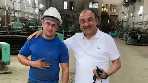 وزير قطاع الأعمال يزور سيجوارت...
