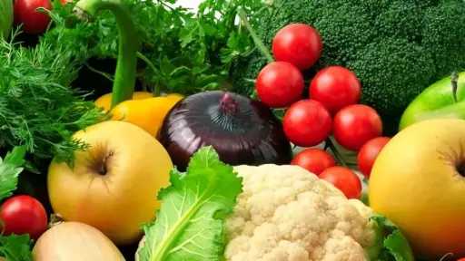 أسعار الخضروات والفاكهة اليوم الخميس،...
