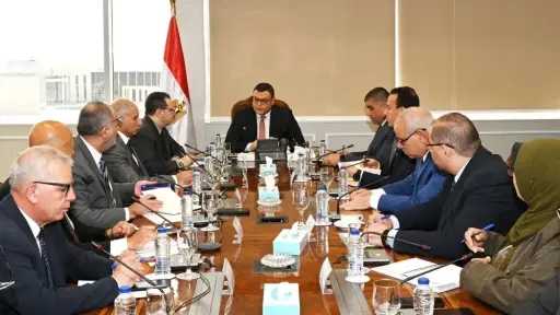 اجتماع وزير الإسكان، تعزيز الأداء...