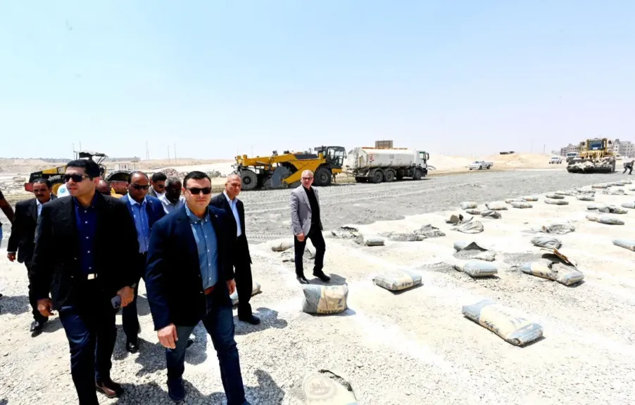 جولة تفقدية لوزير الإسكان، تطوير المحاور والطرق بالعاصمة الإدارية والقاهرة الجديدة
