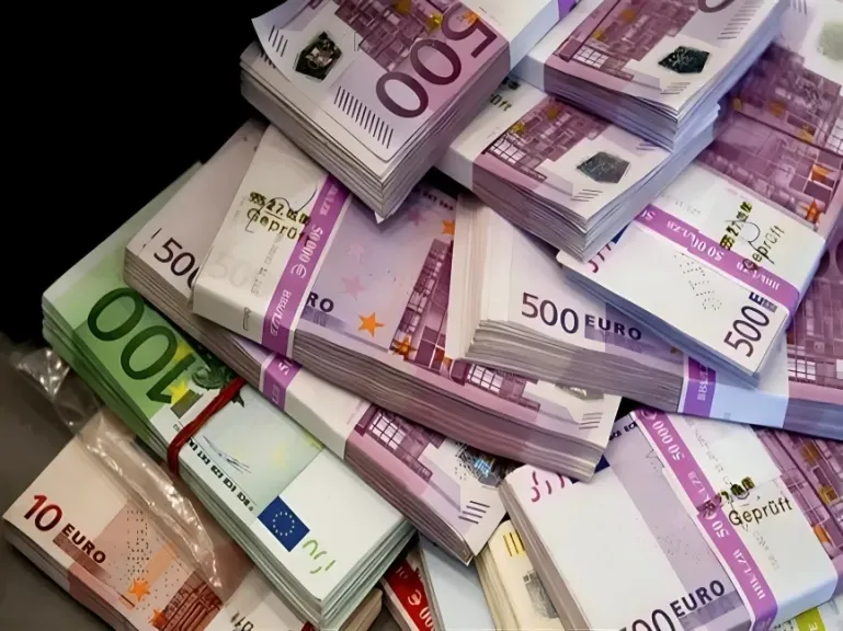 تراجع مستمر لـ اليورو أمام الجنيه المصري في تعاملات 29-5-2025
