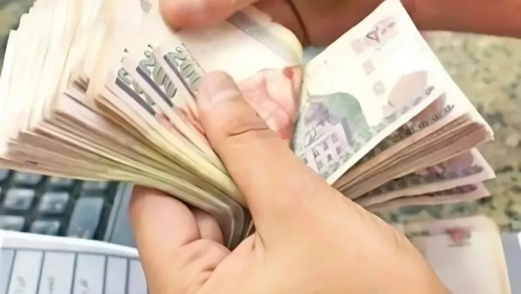 موعد صرف مرتبات يونيو 2025، استعدادات عيد الأضحى وزيادات جديدة في الأجور