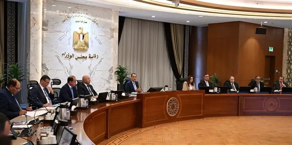 اجتماع رئيس الوزراء، تعزيز استقرار الأسواق وضمان توافر السلع الأساسية