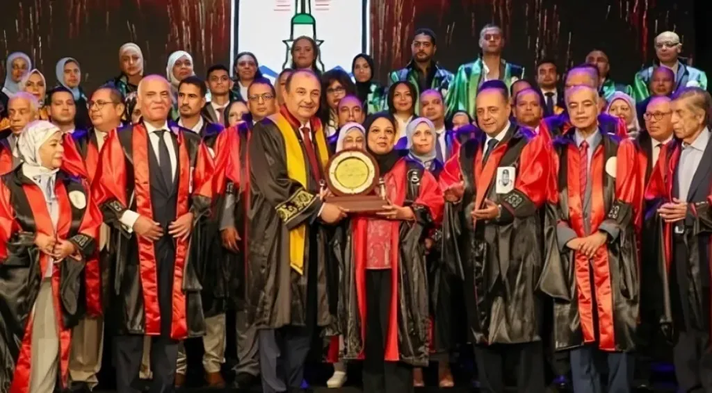 وزير قطاع الأعمال العام خلال الحفل